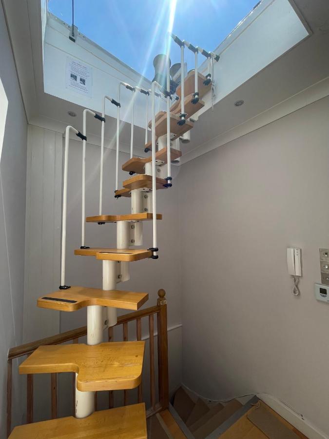 Sunny 2 Bedroom, 2 Bathroom Apartment With Roof Terrace London Exterior photo