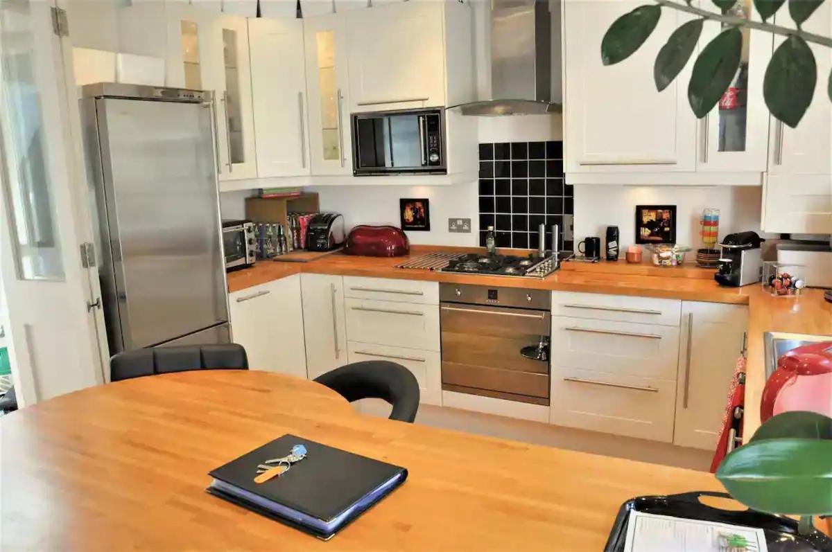 Sunny 2 Bedroom, 2 Bathroom Apartment With Roof Terrace London Exterior photo